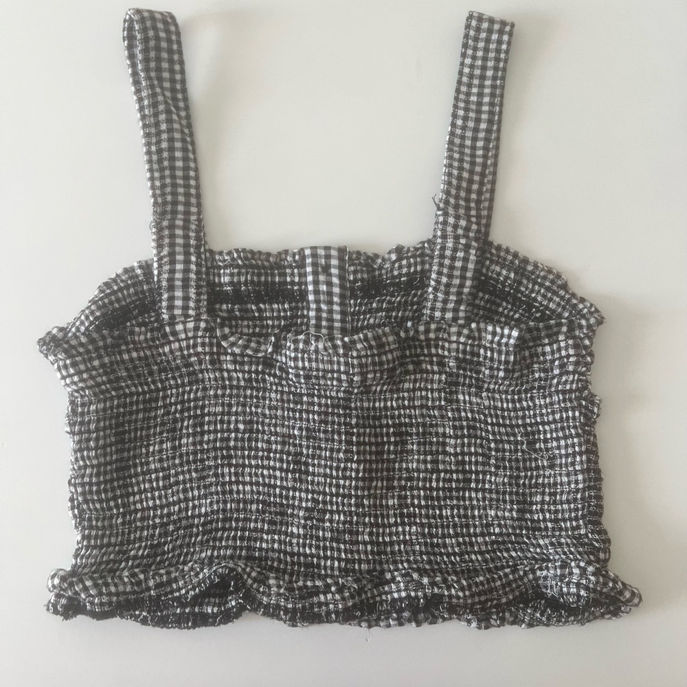 Gingham Button-Front Crop Top - Picture 2 of 3